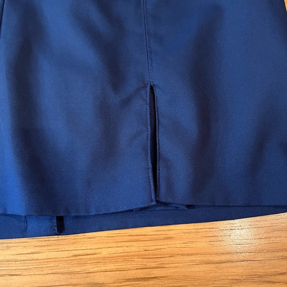 Izod Womens Skort Navy Blue Pockets Golf  Solid Zip Button Front Pleated Hem - Picture 3 of 9